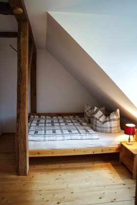 Das Schlafzimmer der Wohnung „Altwarp“ sorgt für schöne Träume.